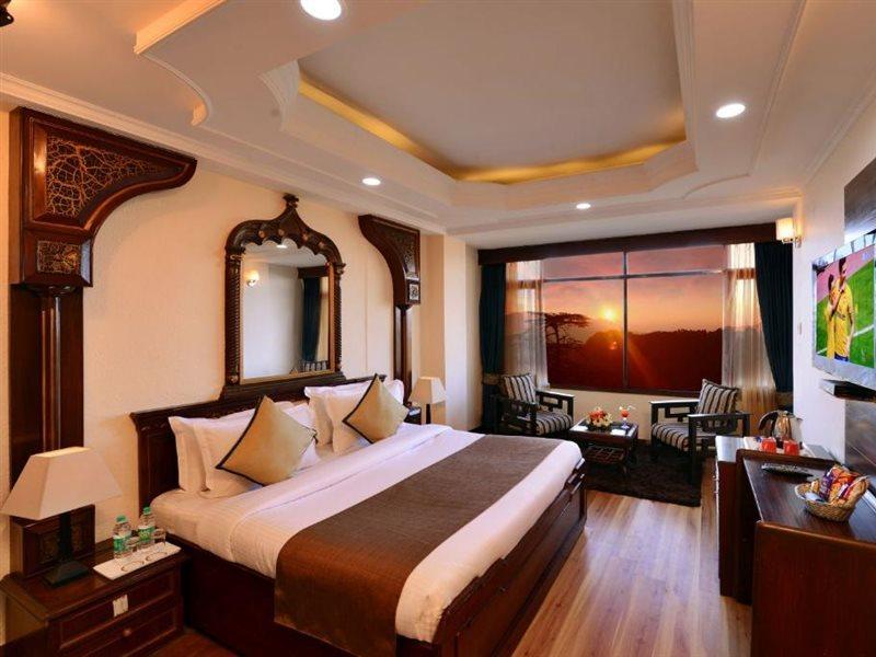 Ashiana Clarks Inn Shimla Extérieur photo